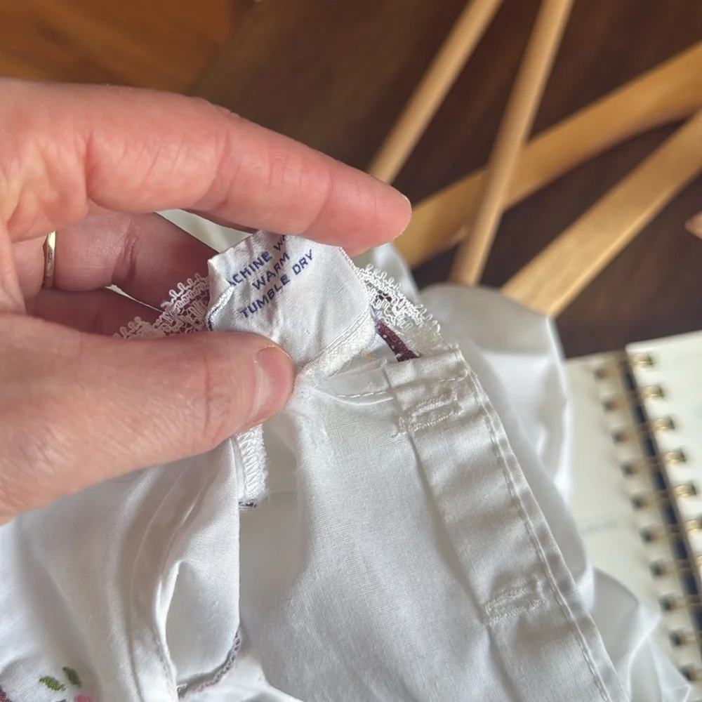 Vintage White Baby Dress with Embroidered Details 12 months - Picture 9 of 9